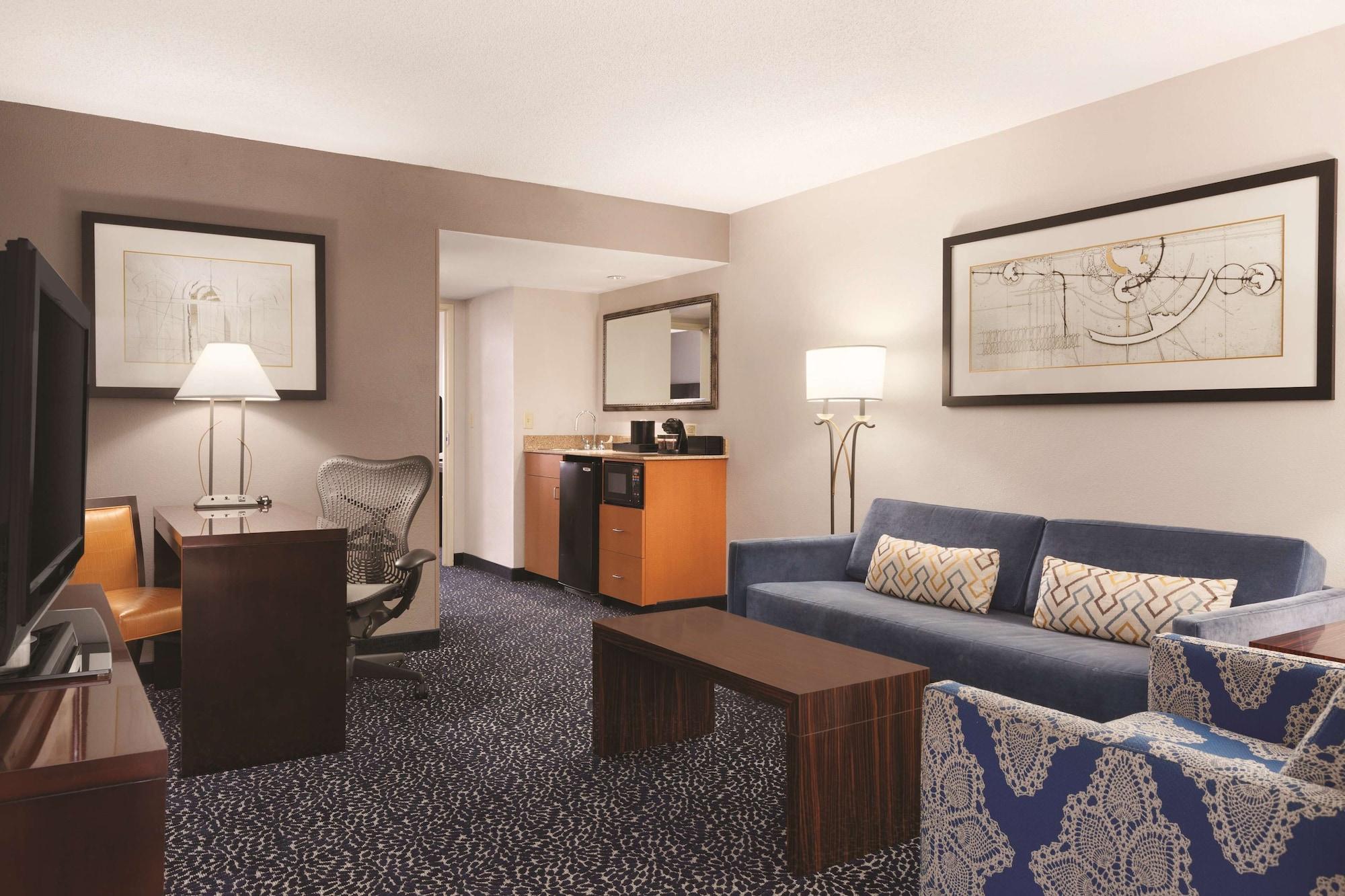Embassy By Hilton East 4*