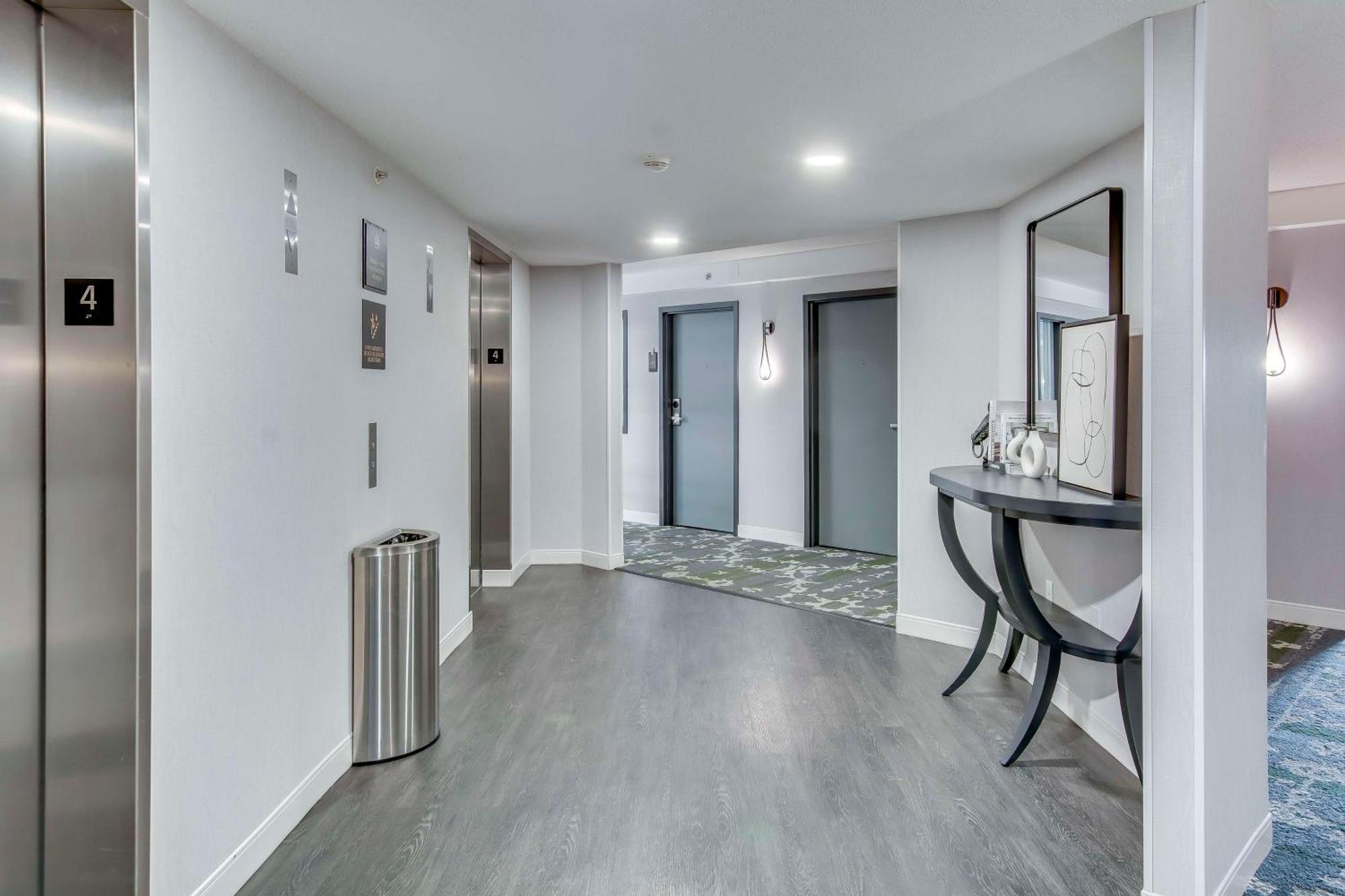 Embassy By Hilton East 4*