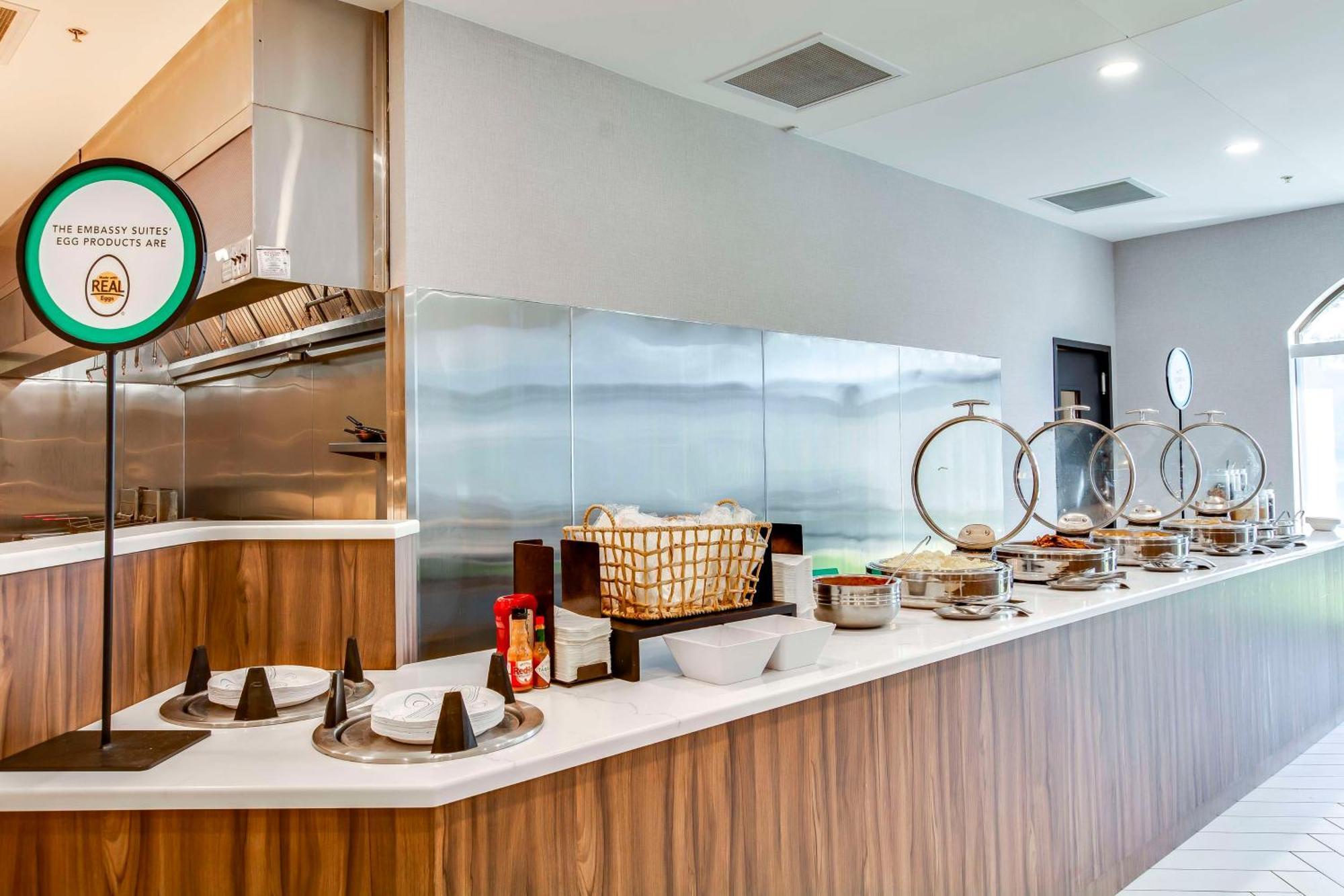 Embassy By Hilton East 4* Louisville